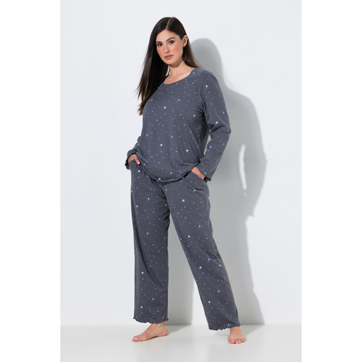 Pyjama motif étoiles, ourlet « vagues » gris foncé, ULLA POPKEN