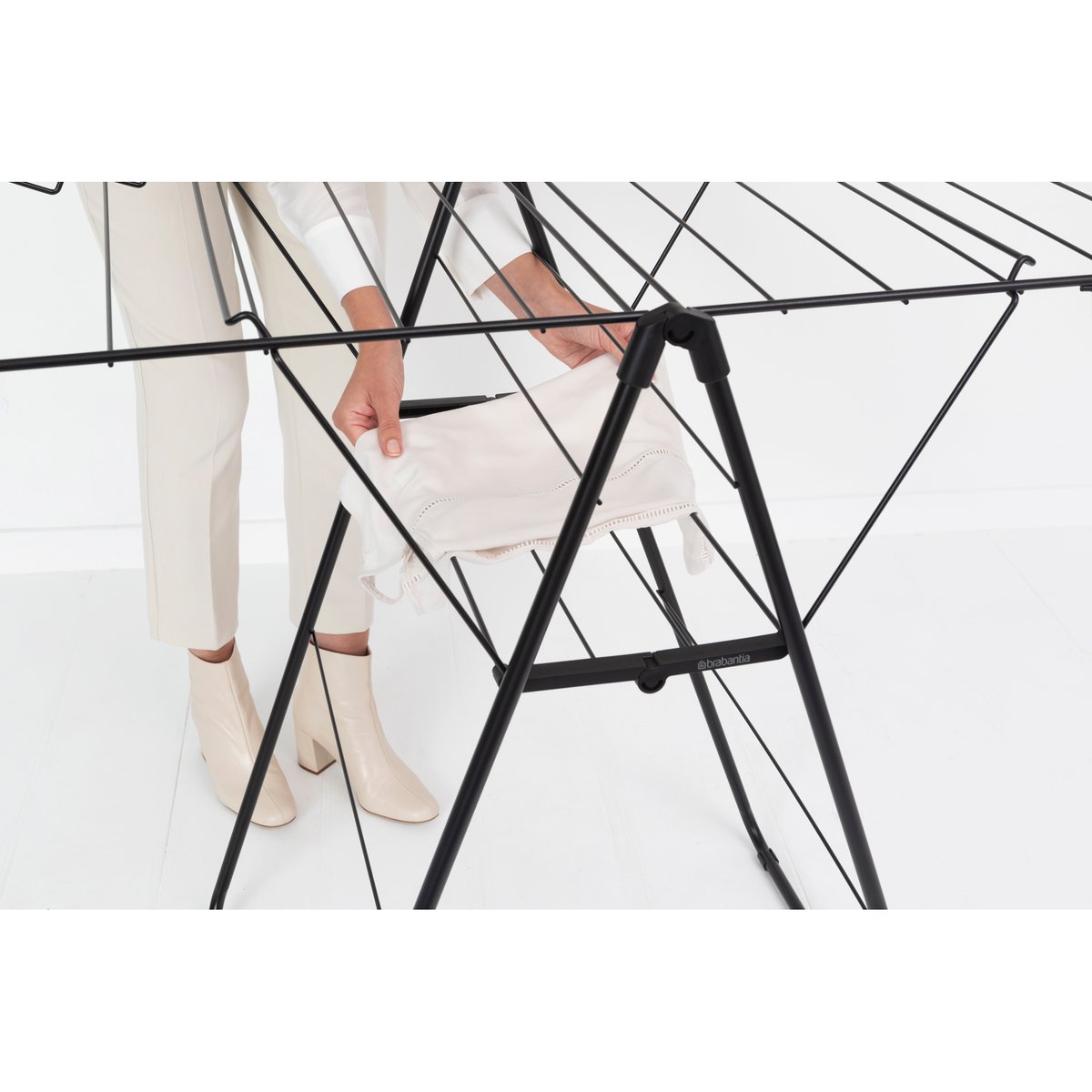 Séchoir à linge HANGON matt black, BRABANTIA