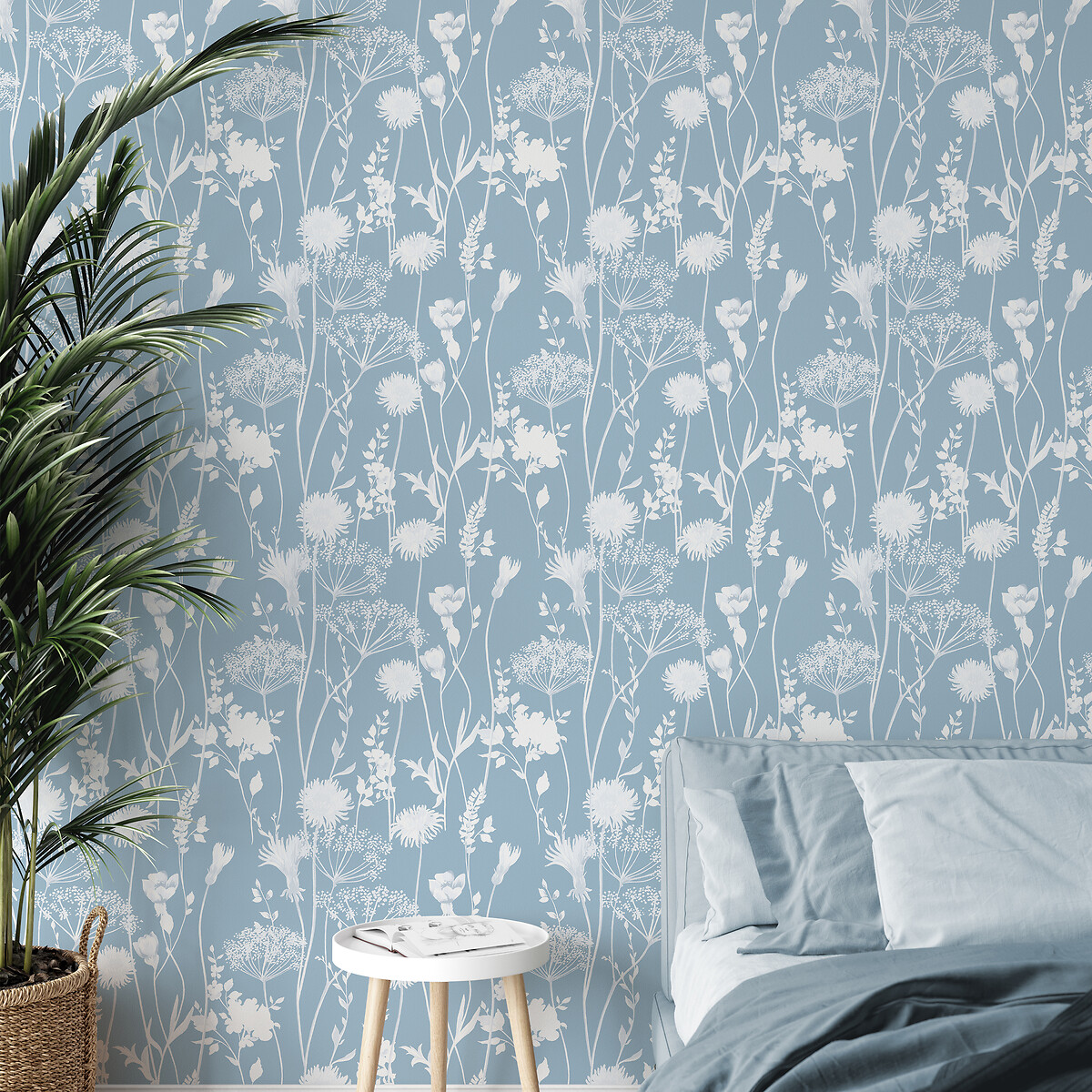 10m Meadowsweet Floral Wallpaper blue, CATHERINE LANSFIELD
