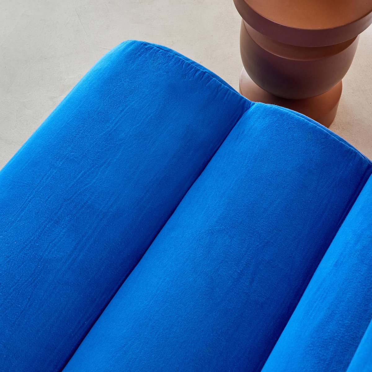 Canapé compressé modulable tissu 3 places avec repose pied NOVA bleu électrique, SWEEEK