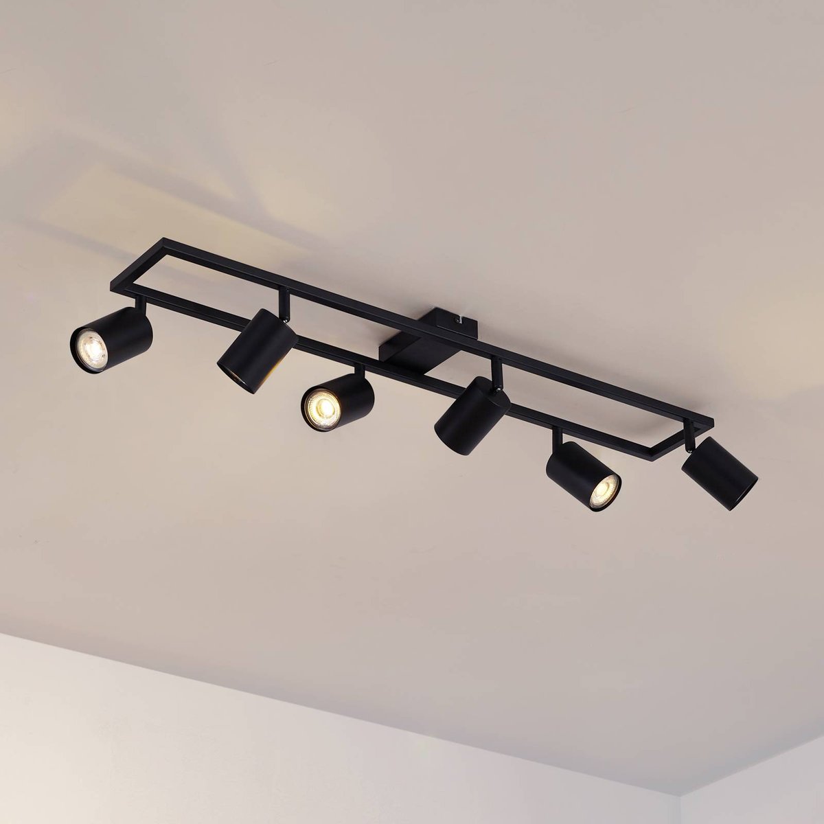 Spot en métal moderne, Bravius noir, LINDBY