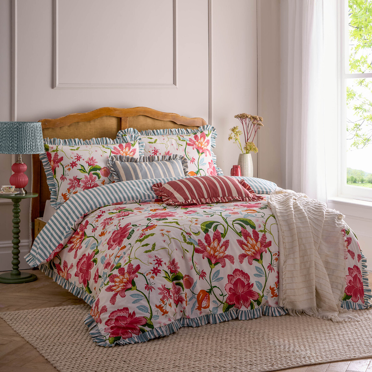 Claudia Floral Ruffle Duvet Cover and Pillowcase Set multi-coloured, WYLDER NATURE
