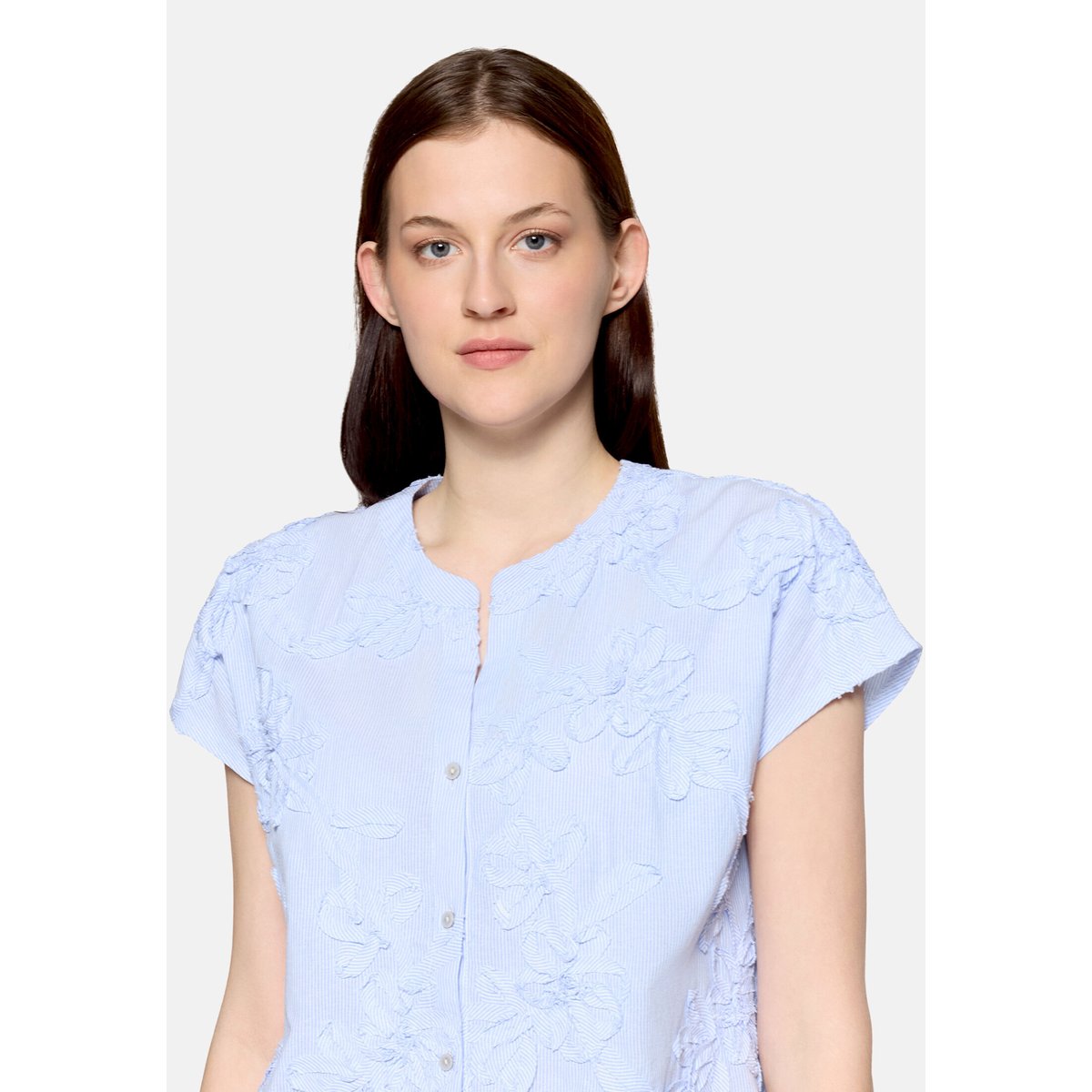 Chemisier à broderies blanc/bleu, BETTY & CO