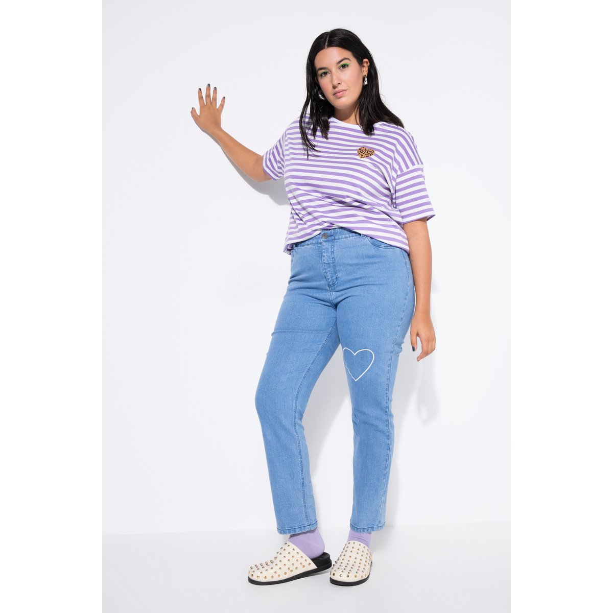 Jean Mom 5 poches, cœur brodé bleu jean, STUDIO UNTOLD
