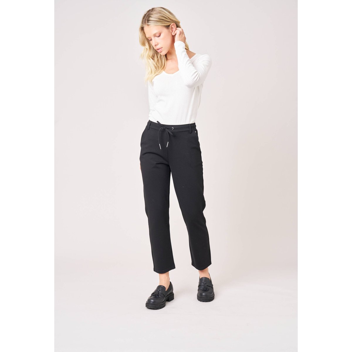 Pantalon relaxed femme VANIDA black, DEELUXE