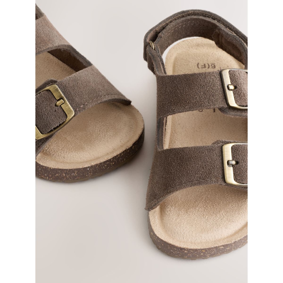 Sandales à deux brides avec assise en liège marron chocolat, NEXT