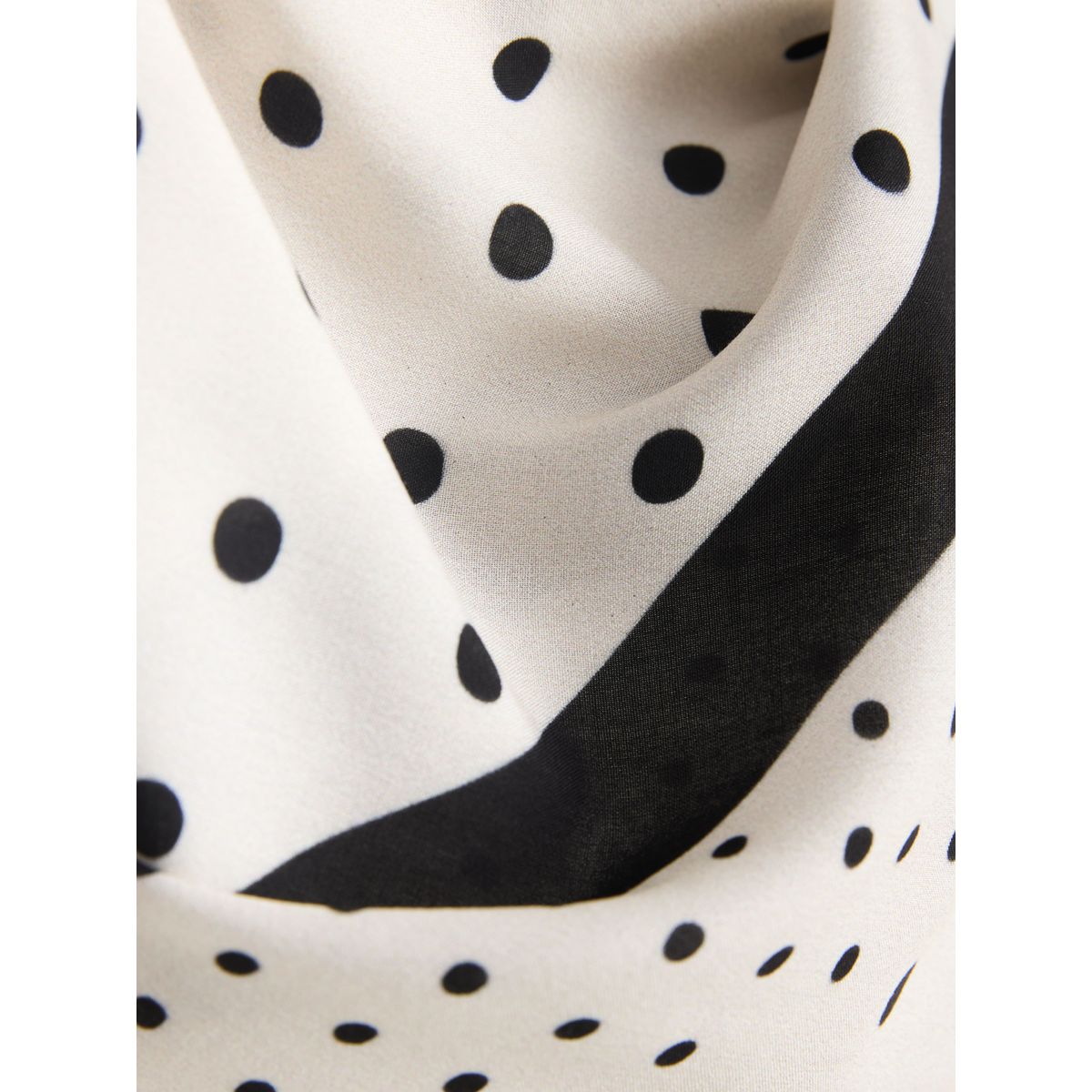 Foulard carré en satin imprimé à pois monochrome, NEXT