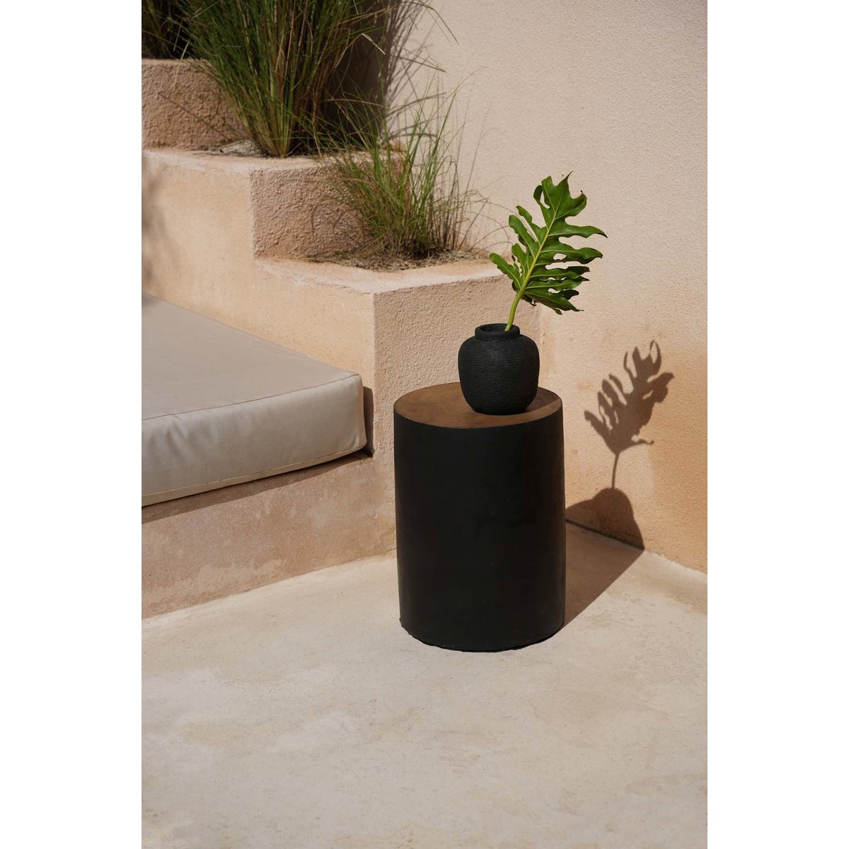 Tabouret teck TRIBE noir beige, BAZAR BIZAR