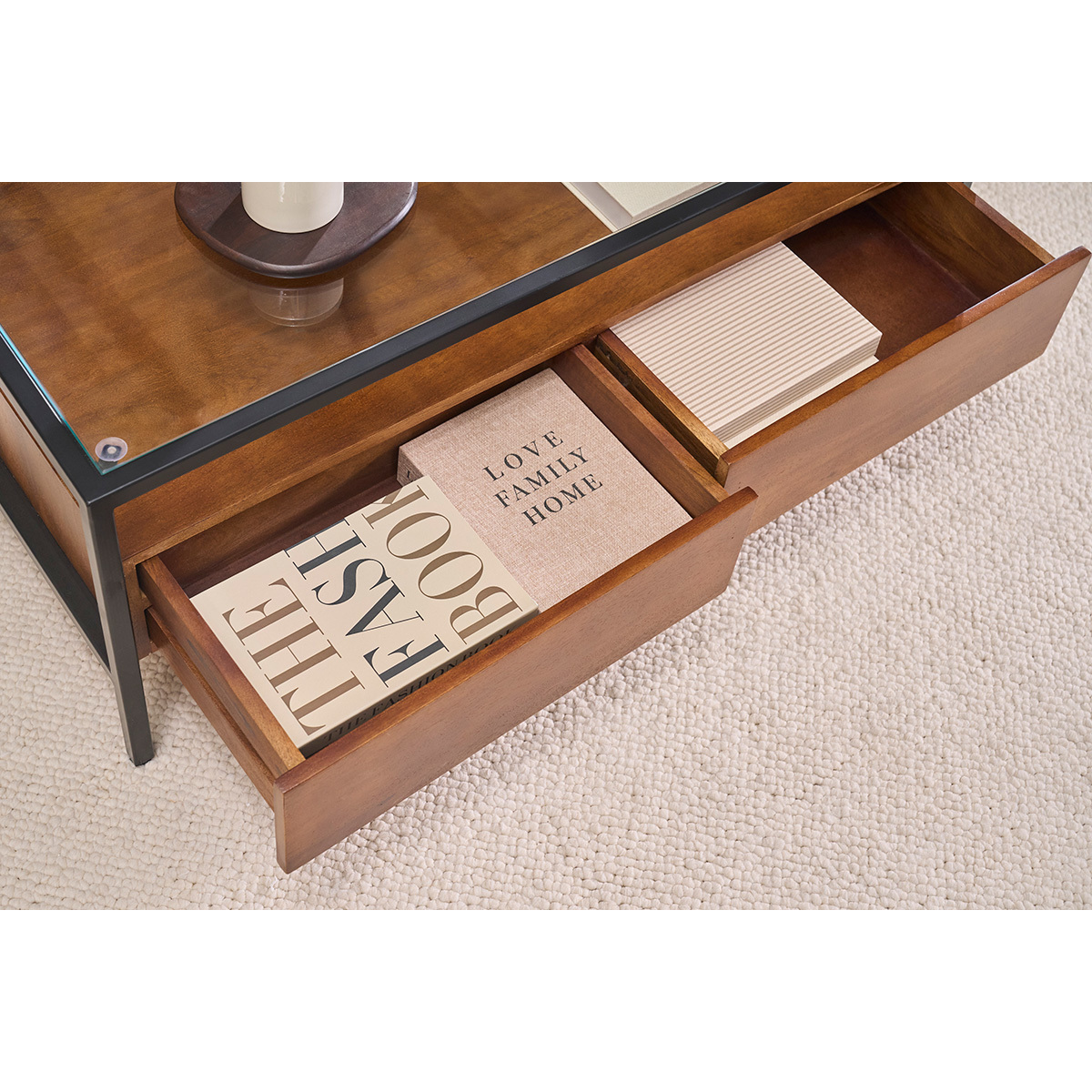Table basse rectangulaire avec rangements en bois foncé manguier massif, verre et métal noir L100 cm SITA couleur unique, MILIBOO