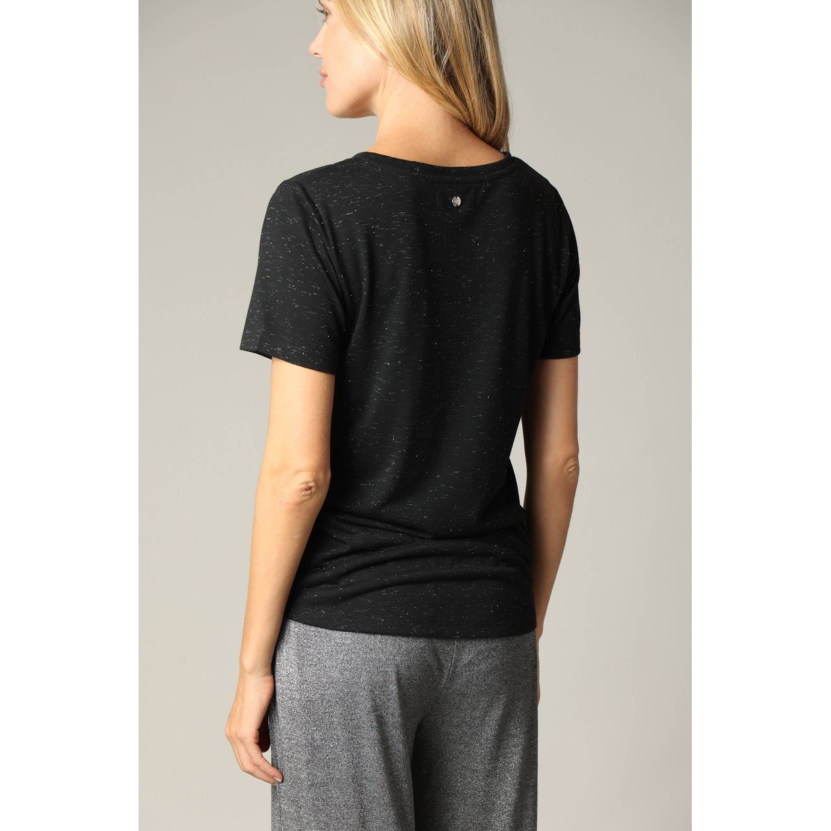 T-shirt col v avec détail coeur KELLIE black mel, DEELUXE