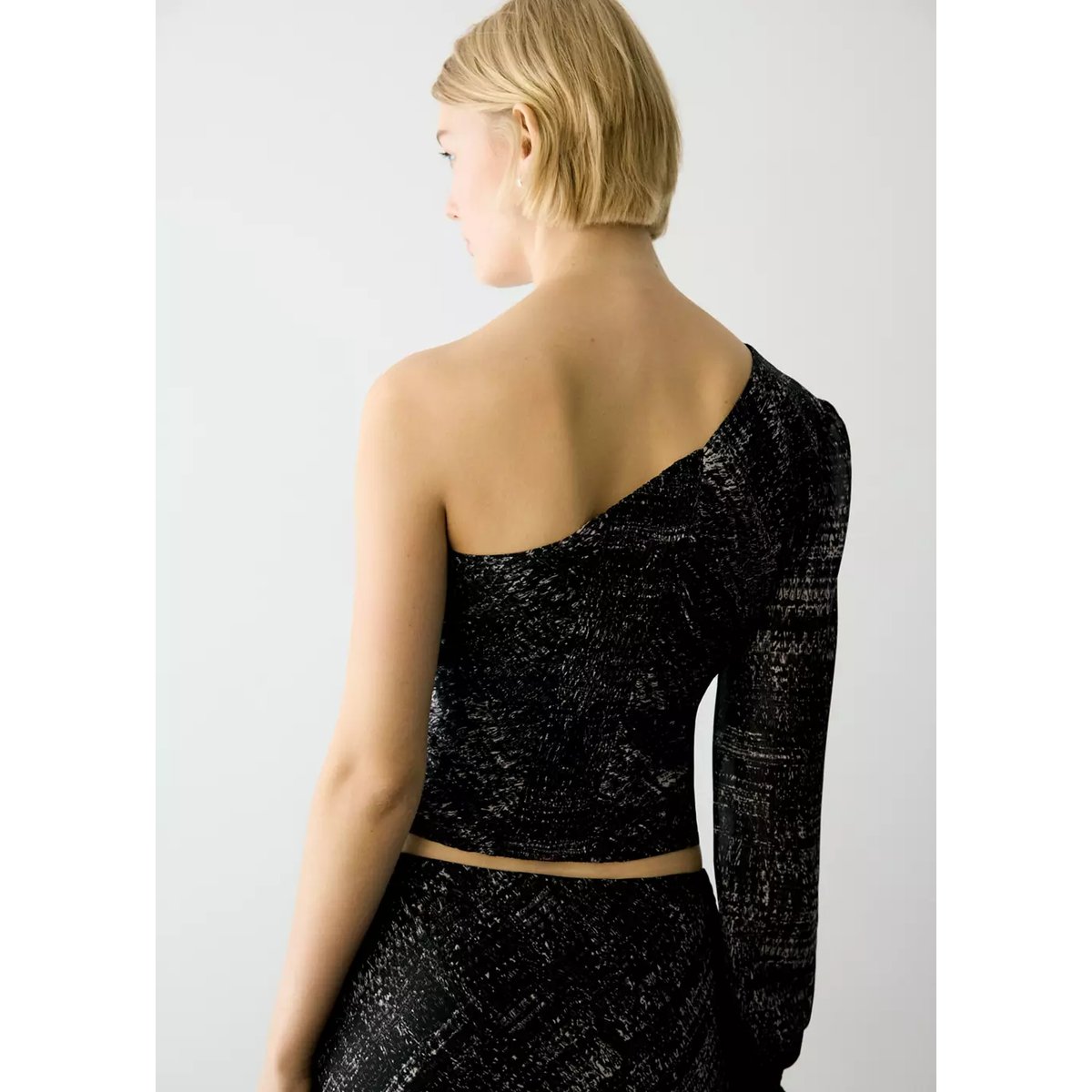 Top asymétrique imprimé avec détail nœud noir, MANGO TEEN