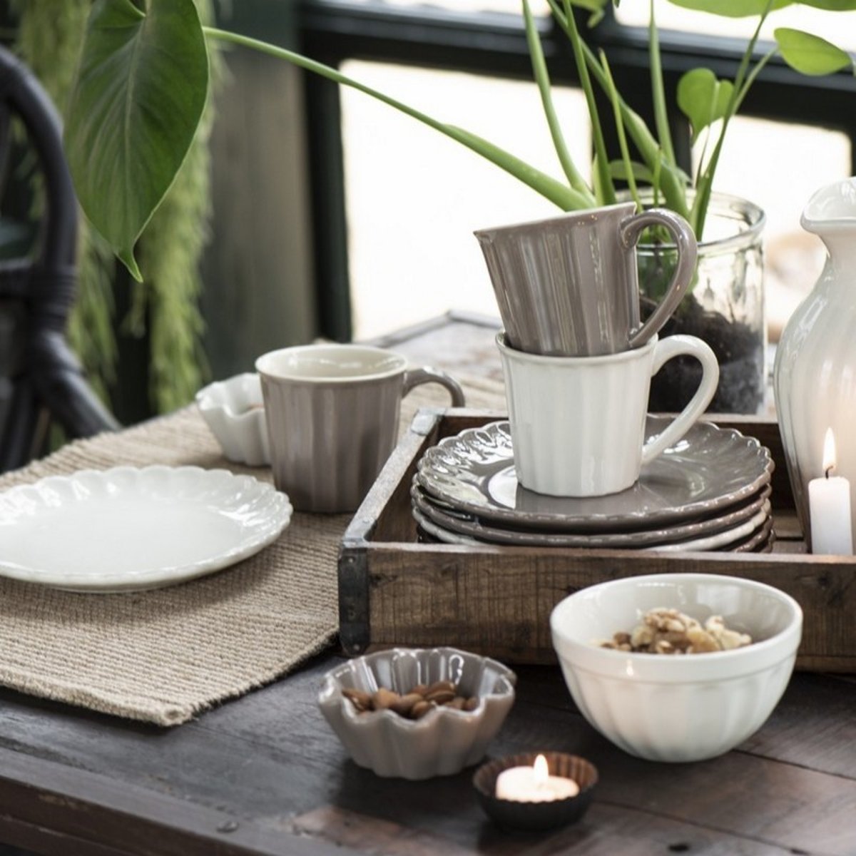 Tasse grès côtelé MYNTE écru, IB LAURSEN