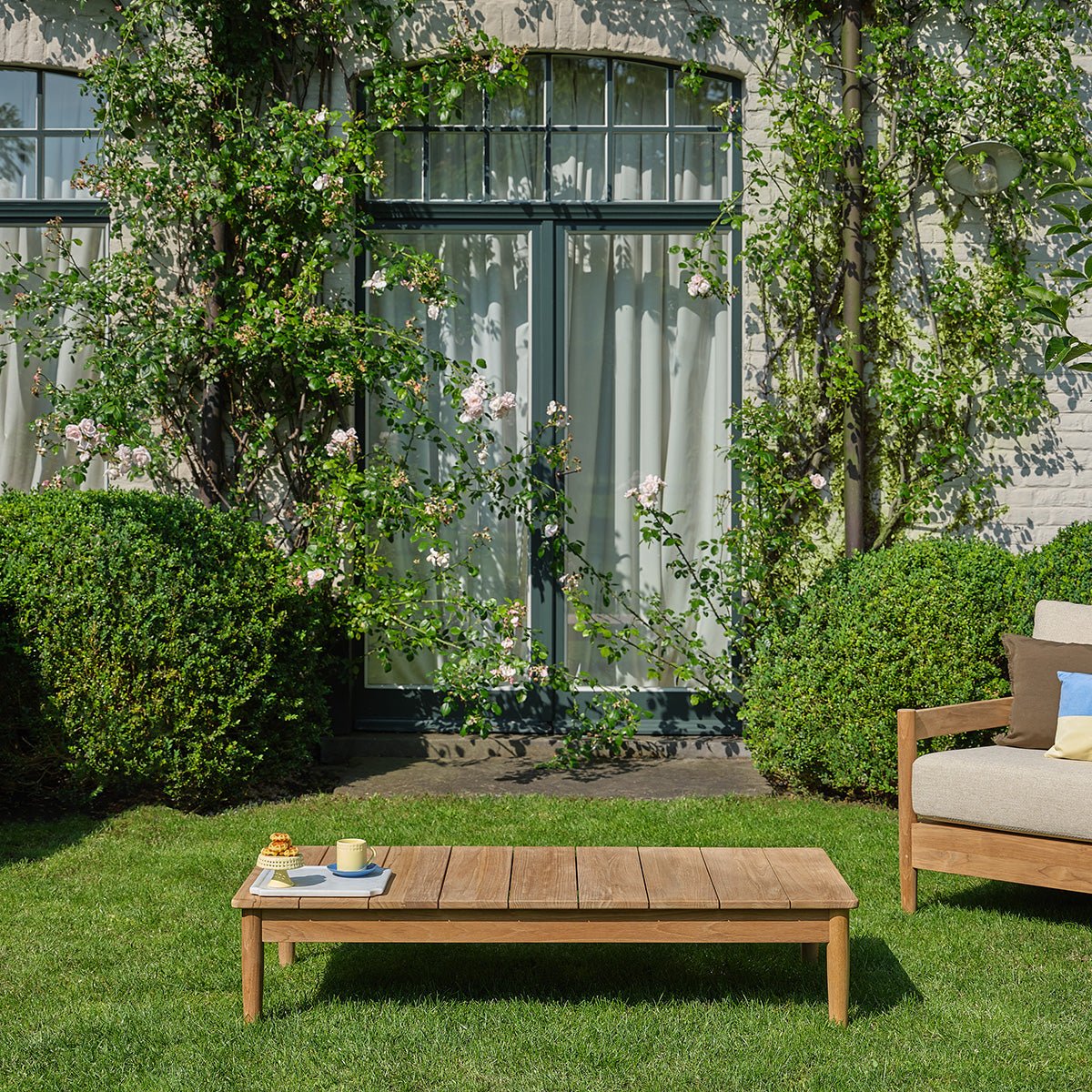 Table basse de jardin en teck massif  CALVI naturel, BERAH GETAH