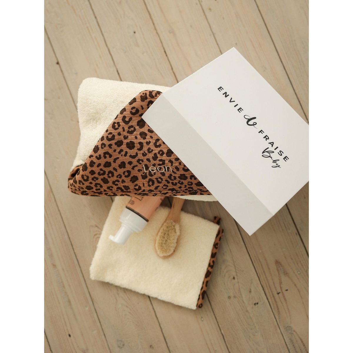 Coffret cadeau cape de bain et gant de toilette écru, ENVIE DE FRAISE