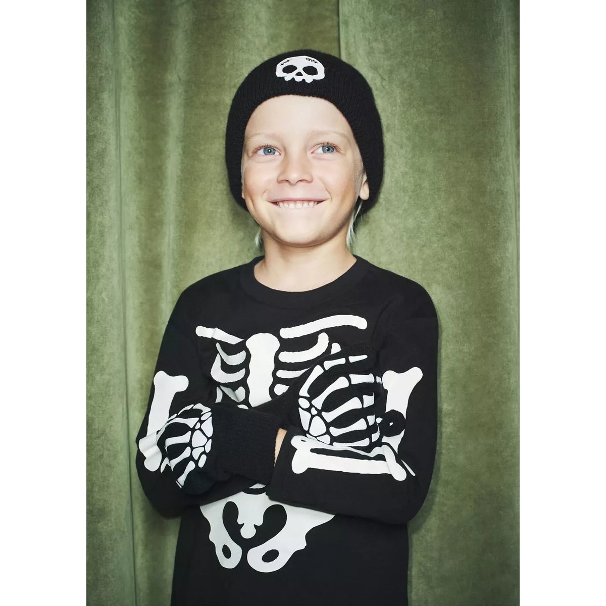 Bonnet côtelé avec détail en relief noir, MANGO KIDS