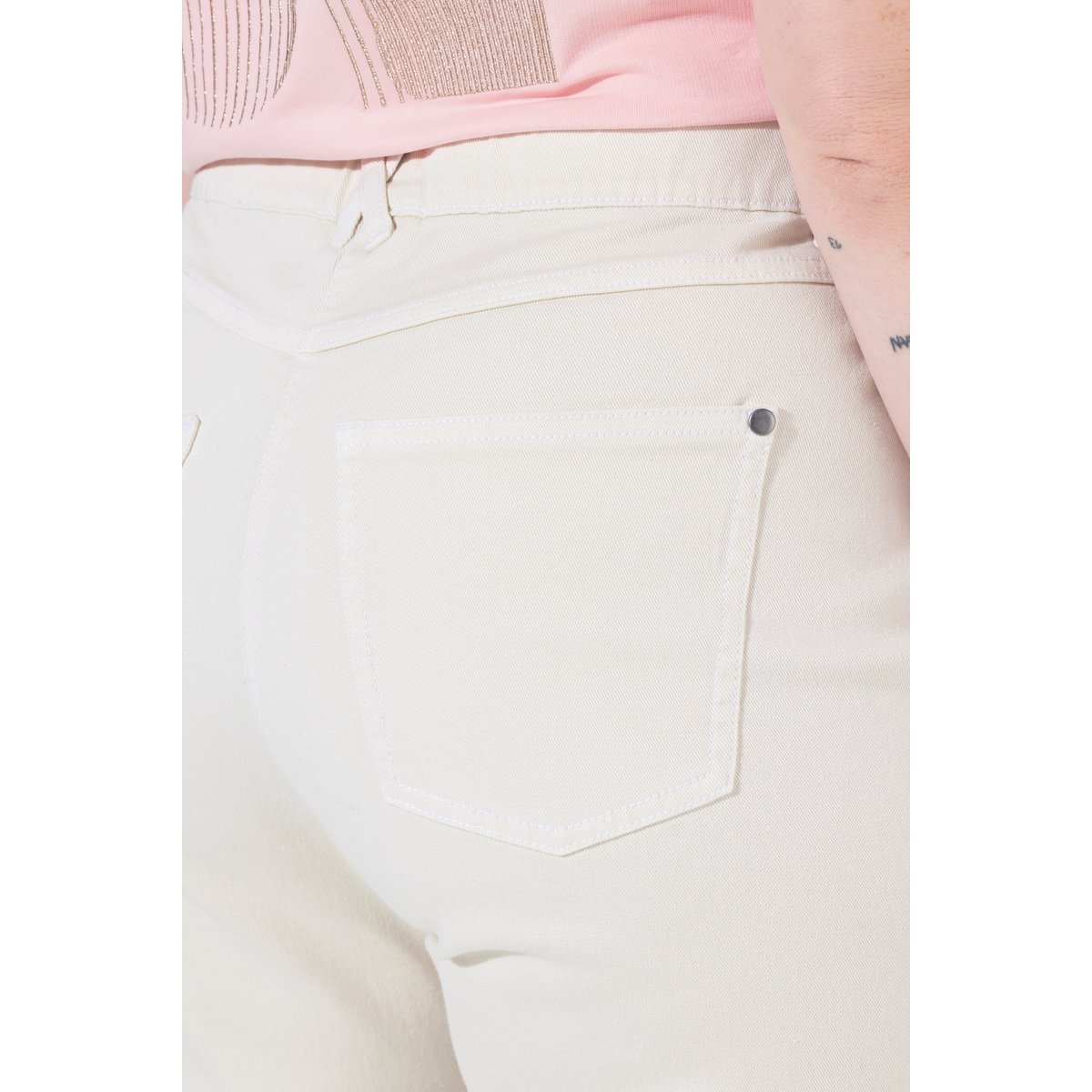 Jean Mom en denim extensible, coupe 5 poches vanille, ULLA POPKEN