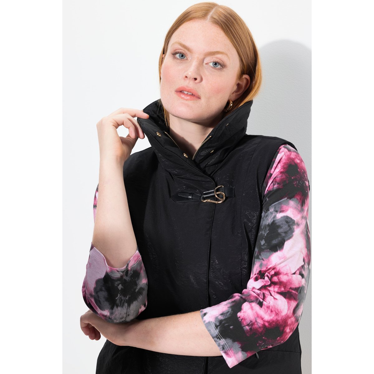 Gilet à fermeture décorée noir, ULLA POPKEN