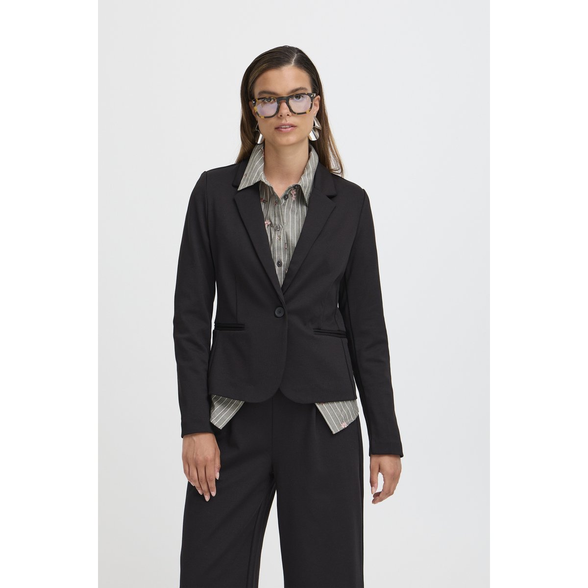 Blazer classique à manches longues noir, B.YOUNG