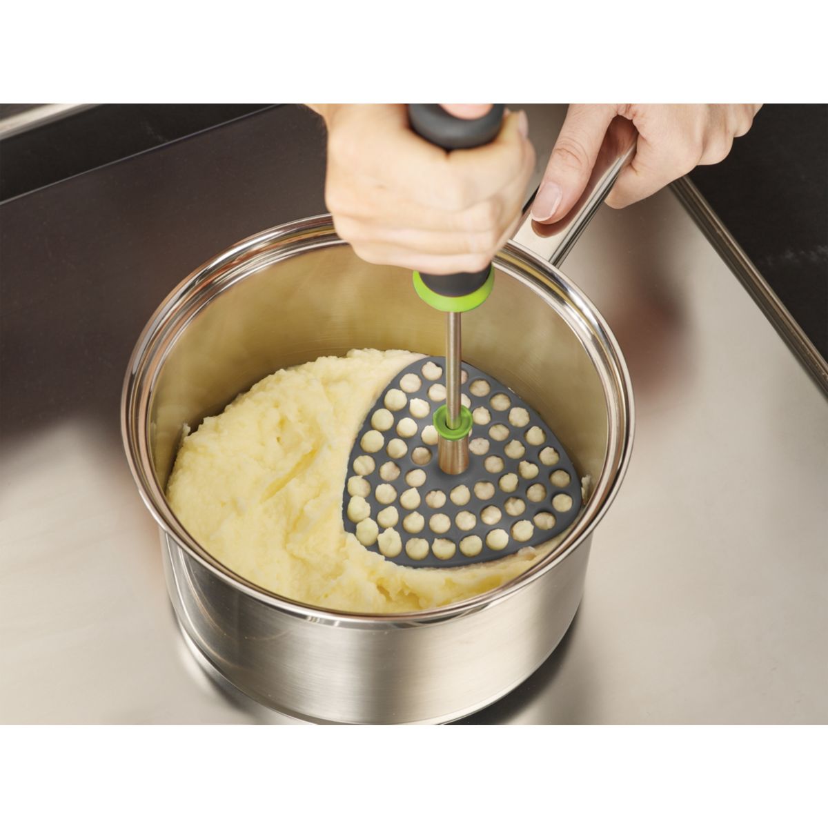Presse purée PLIABLE ERGONOMIQUE gris, JOSEPH JOSEPH