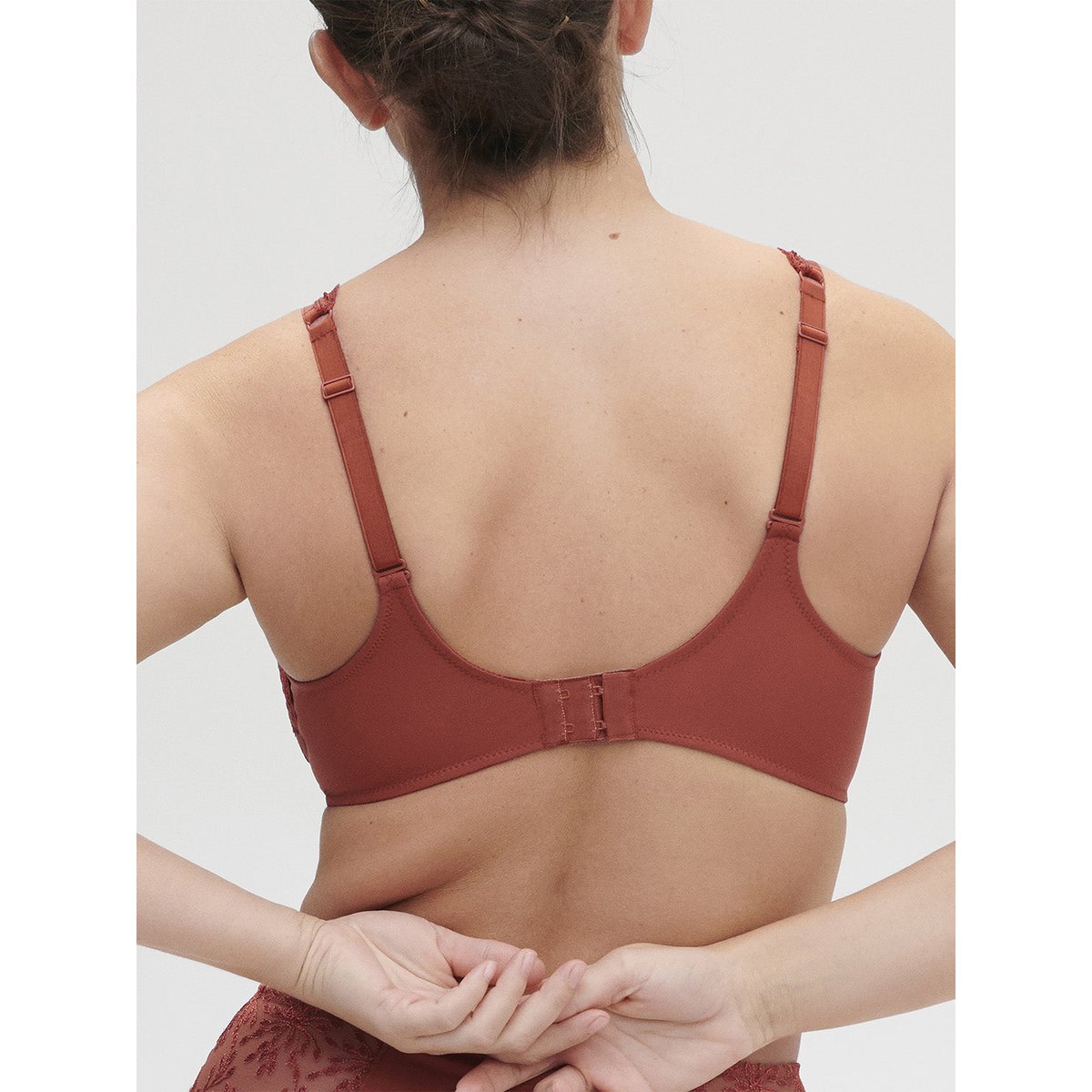 Soutien-gorge avec armature emboitant, SINGULIÈRE marron, SIMONE PERELE