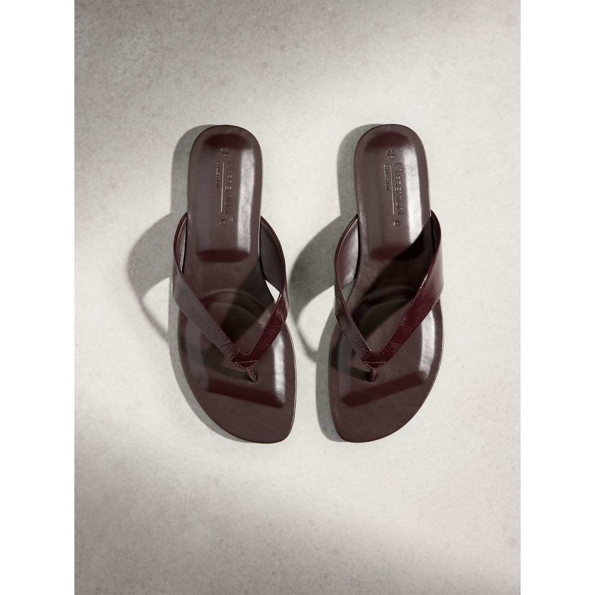 Tongs en cuir à bout rond n. premium prune, NEXT