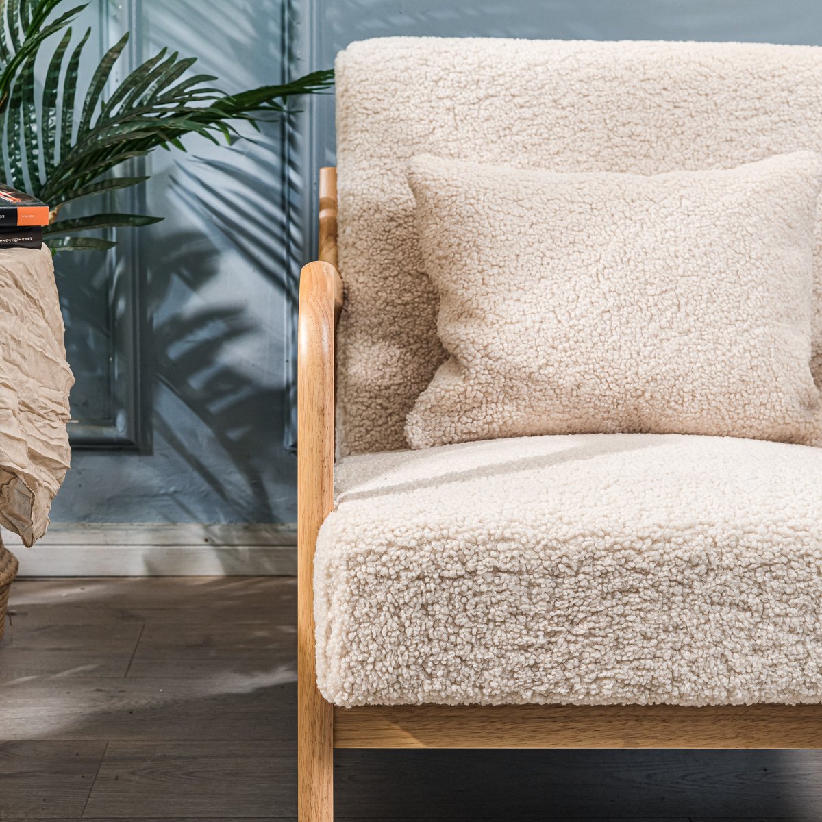 Fauteuil de salon en bois massif, OHAMA blanc cassé, NORDLYS