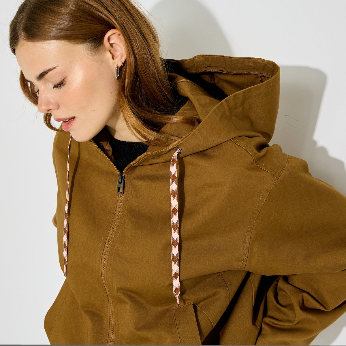 Blouson court à capuche marron camel, GRAIN DE MALICE