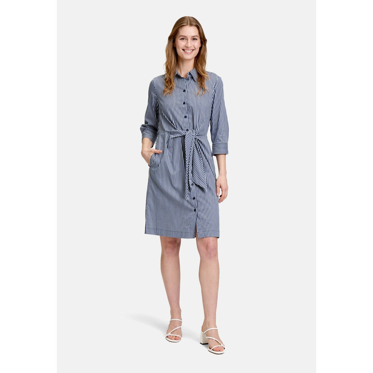 Robe-chemisier à poches extérieures bleu/blanc, BETTY & CO