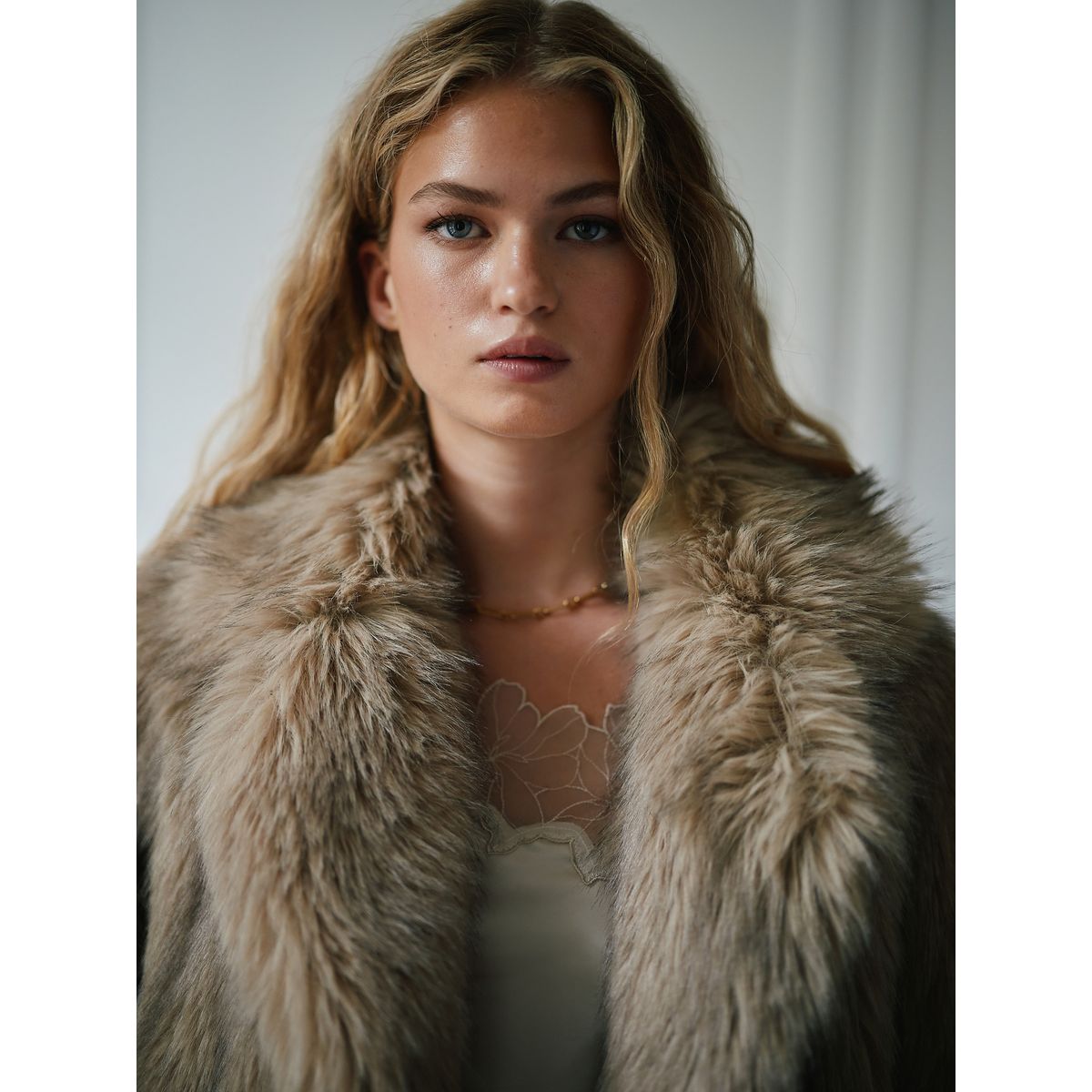 Veste en imitation fourrure naturel, NEXT