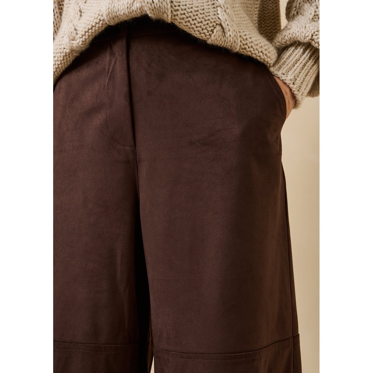 Pantalon cropped et large en suédine ganache, LA FEE MARABOUTEE