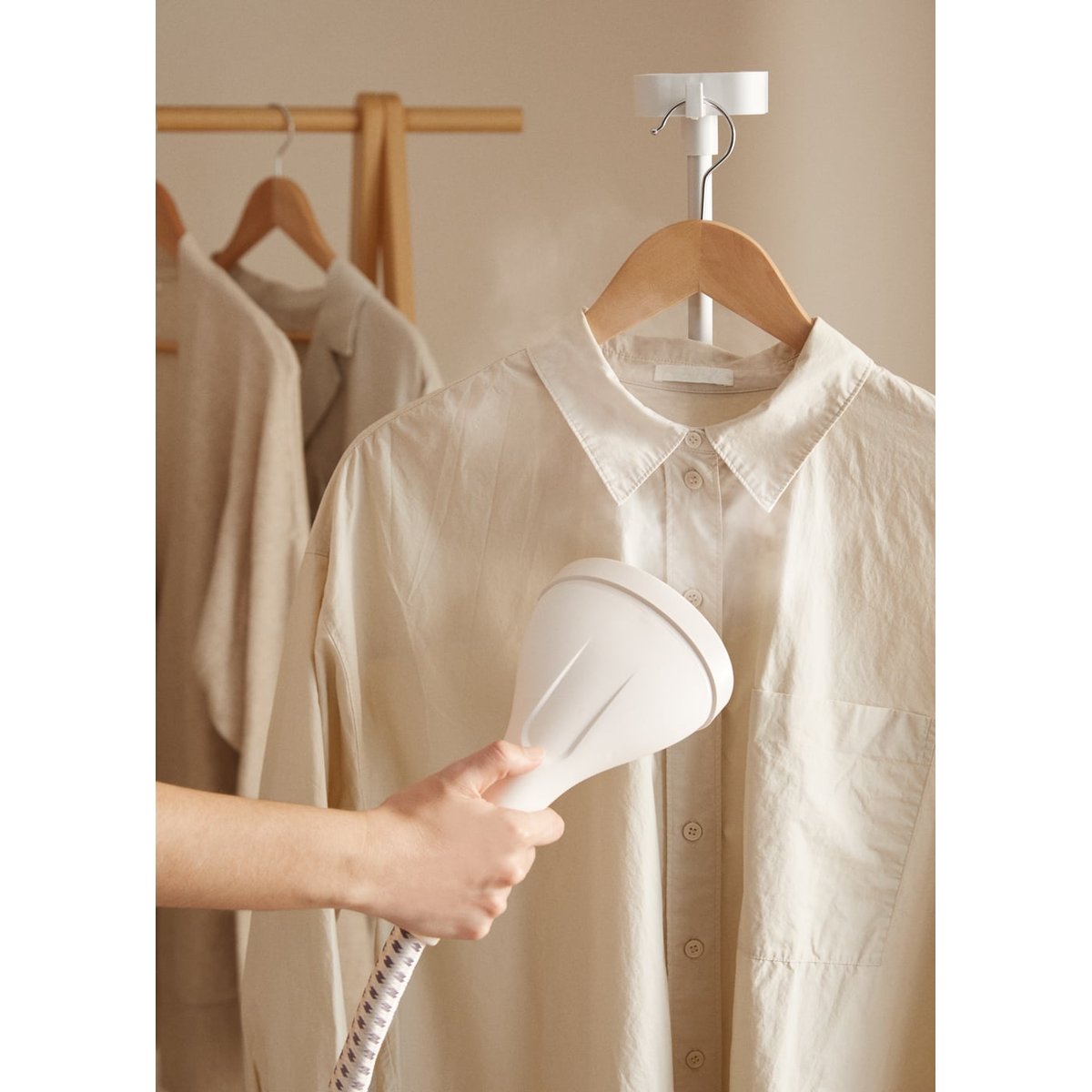 Fer à vapeur vertical portable base IRON UP STAND blanc cassé, CREATE