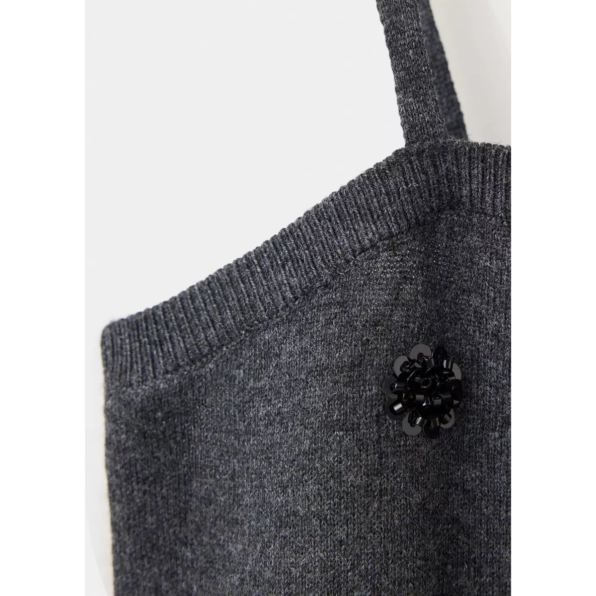Top crop avec perles gris anthracite, MANGO