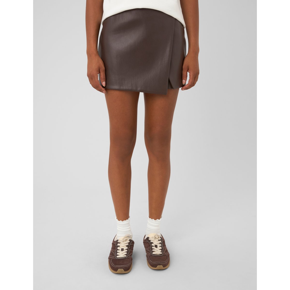 Jupe short effet enduit marron foncée, BZB