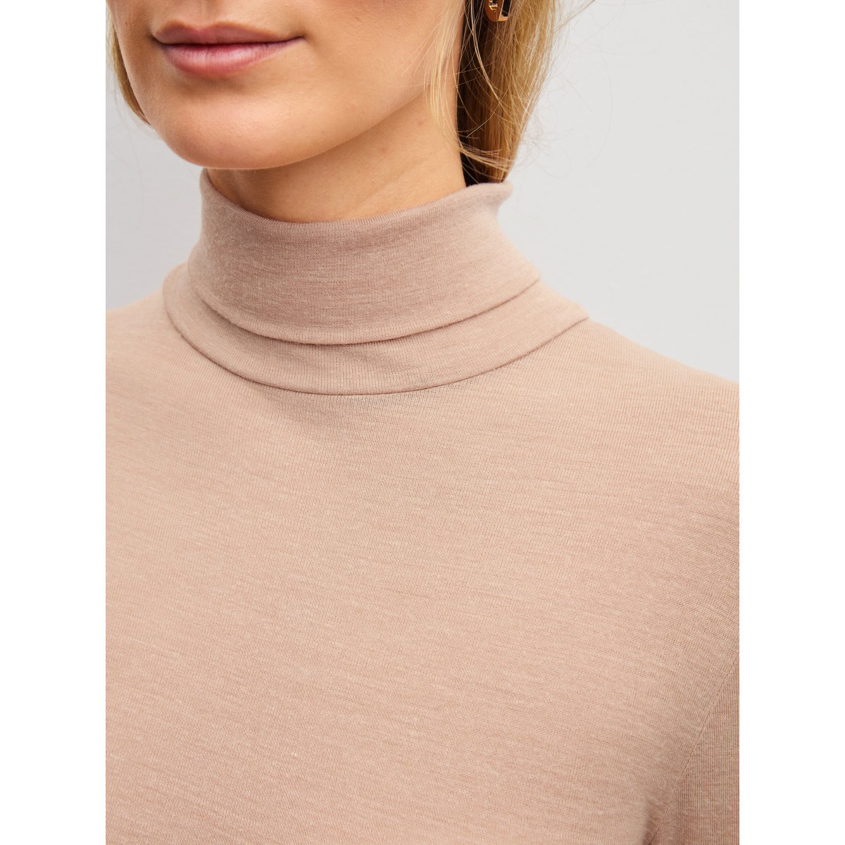 T-shirt à manches longues à col roulé en laine et soie manches longues Laine TRUE CONFIDENCE desert brown, CALIDA