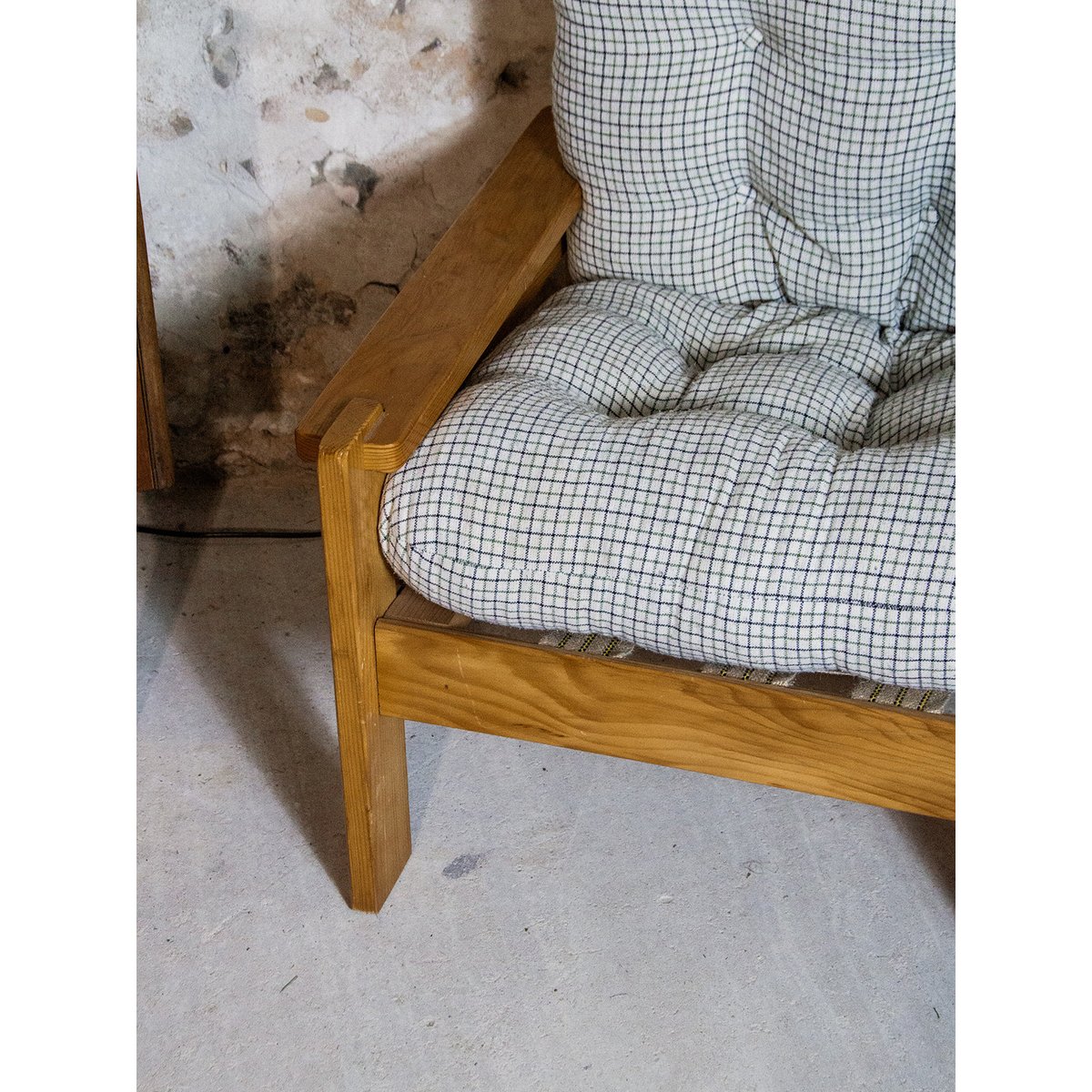 Fauteuil en pin Ernest N°207 - Bon état bois, DEBONGOUT
