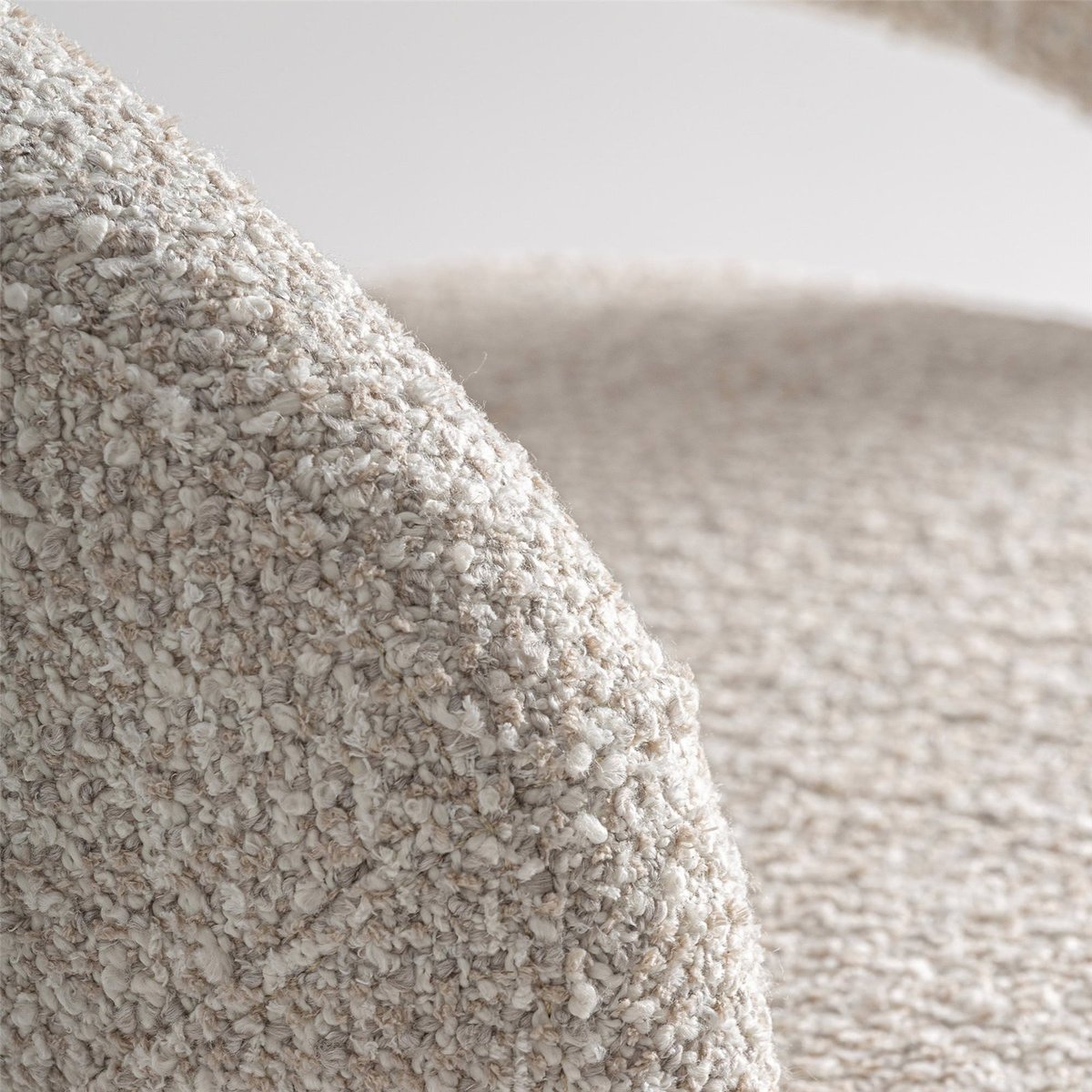 Chaise contemporaine en tissu bouclé crème marbré, RECOLLECTION
