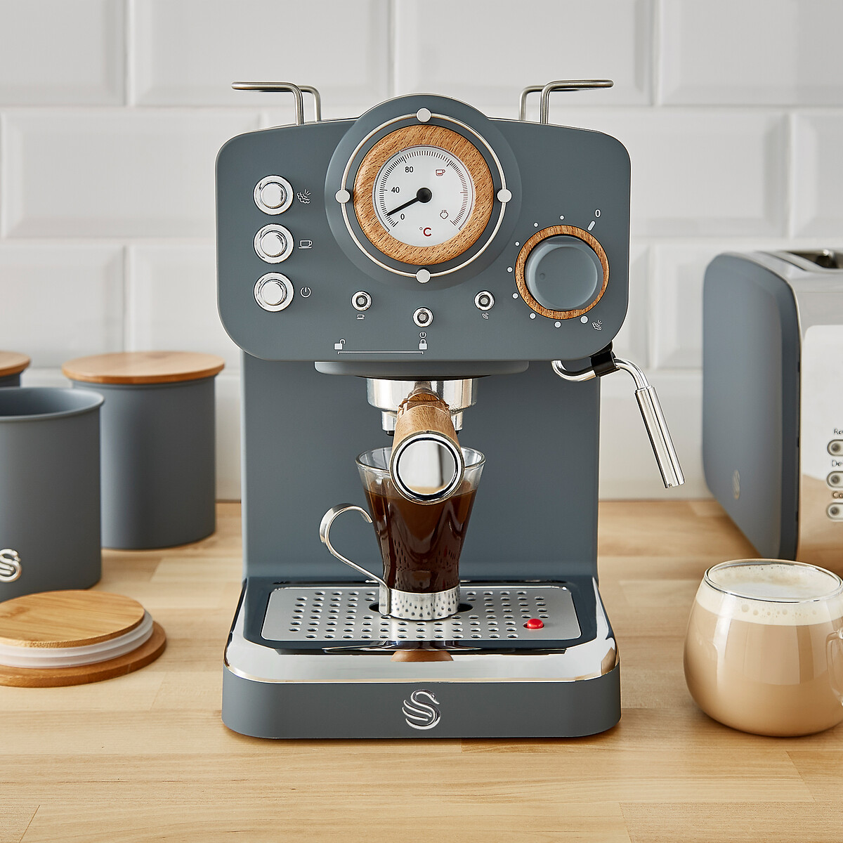 Nordic Pump Espresso Coffee Machine - SK22110 grey, SWAN