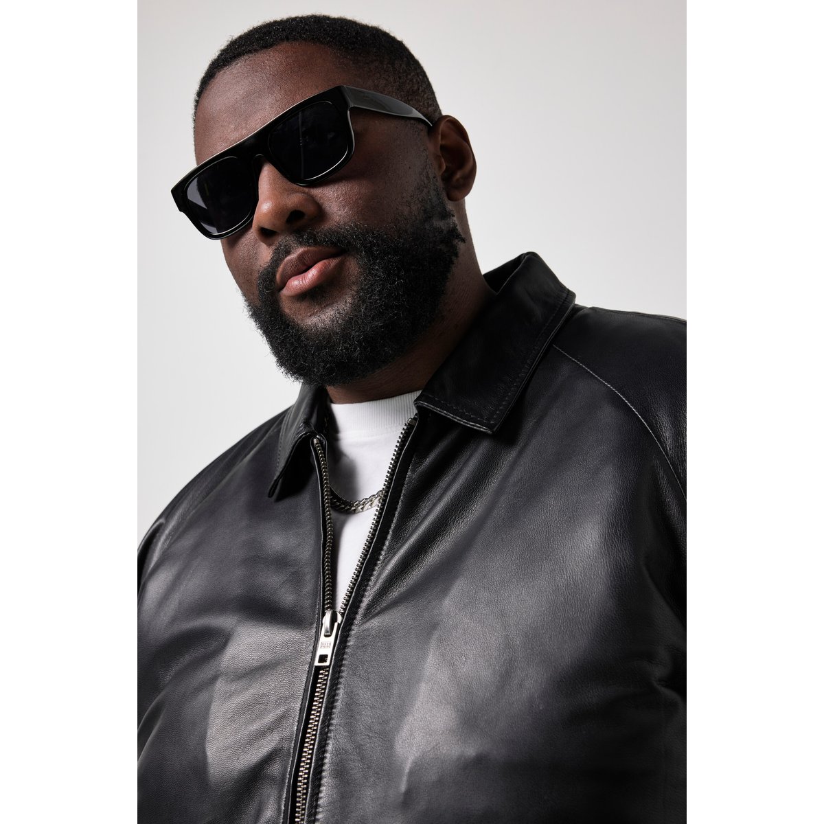 Blouson en cuir d'agneau nappa noir, STHUGE