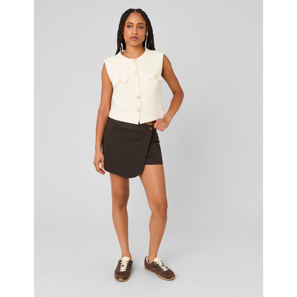 Jupe short rayée marron foncée, BZB