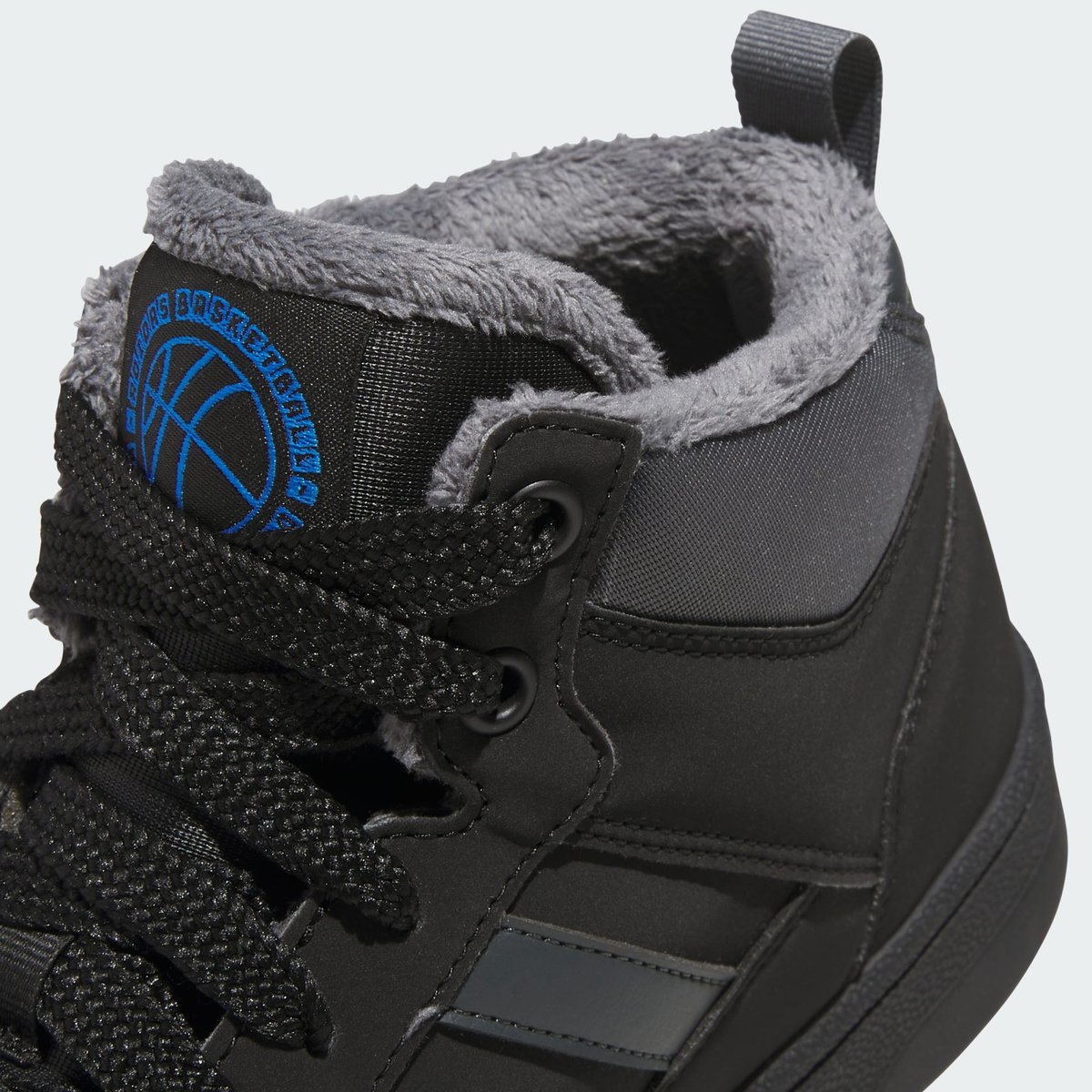 Baskets Rapid Court Mid Winterized core black / grey six / bright royal, ADIDAS SPORTSWEAR
