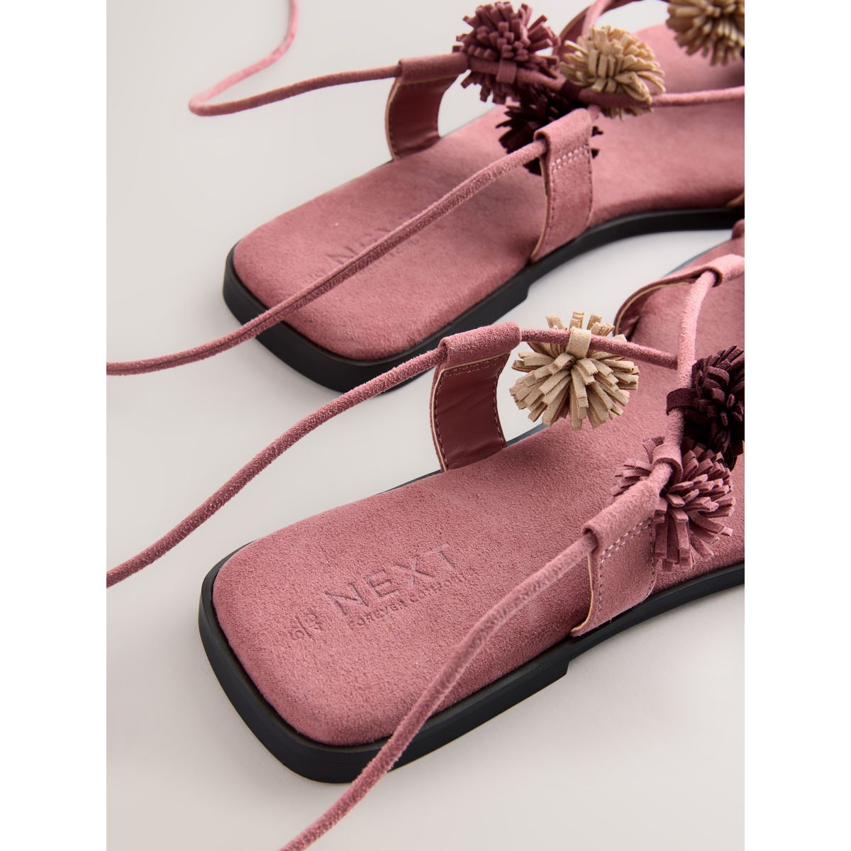 Sandales à pompons forever comfort® rose, NEXT