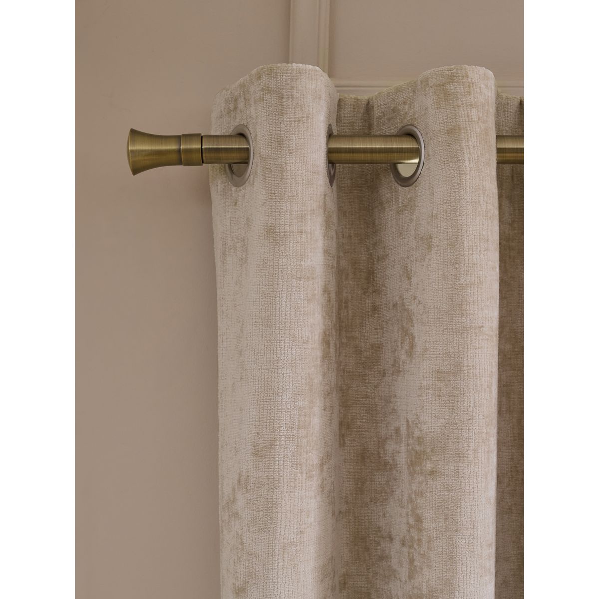 Rideaux en chenille pelucheuse à œillets naturel, NEXT