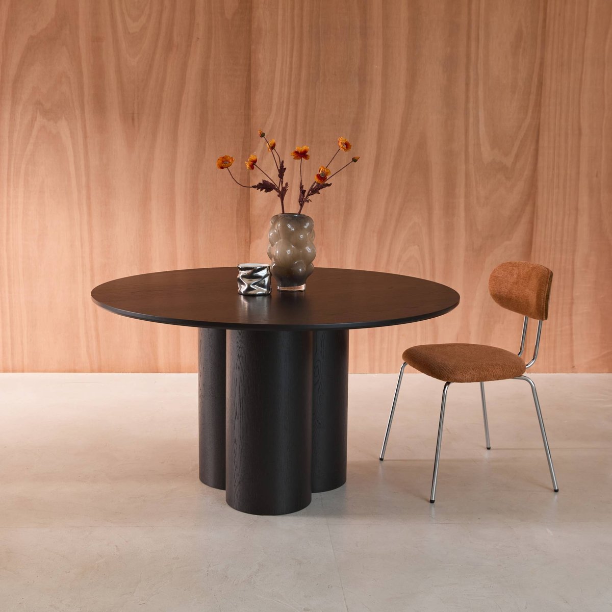 Table à manger ronde bois d'hévéa et placage chêne 4 places LEONORE naturel, SWEEEK