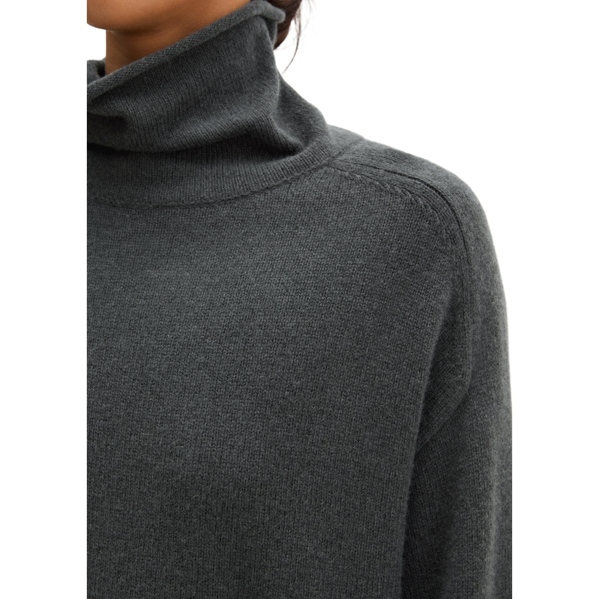 Pull en maille coupe classique en mélange de laine vierge douce gris foncé, MARC O'POLO