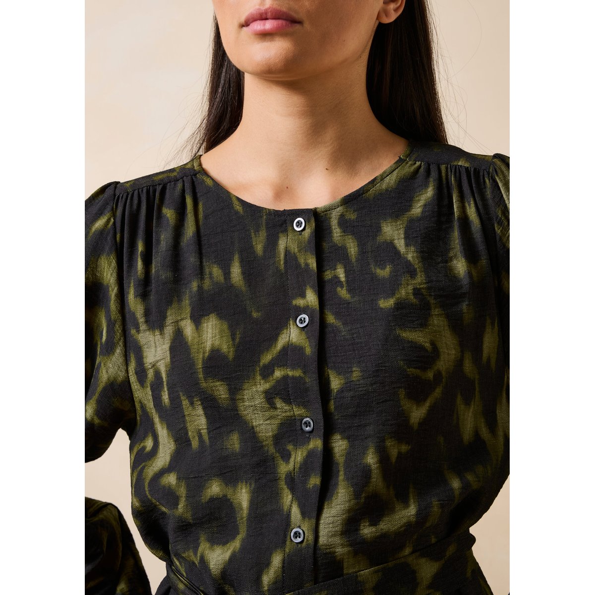 Robe courte boutonnée manches longues imprimée kaki, LA FEE MARABOUTEE