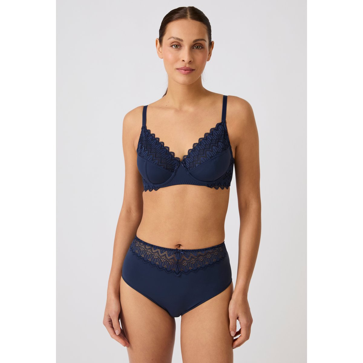Soutien-gorge à armatures LENA bleu marine, DAMART