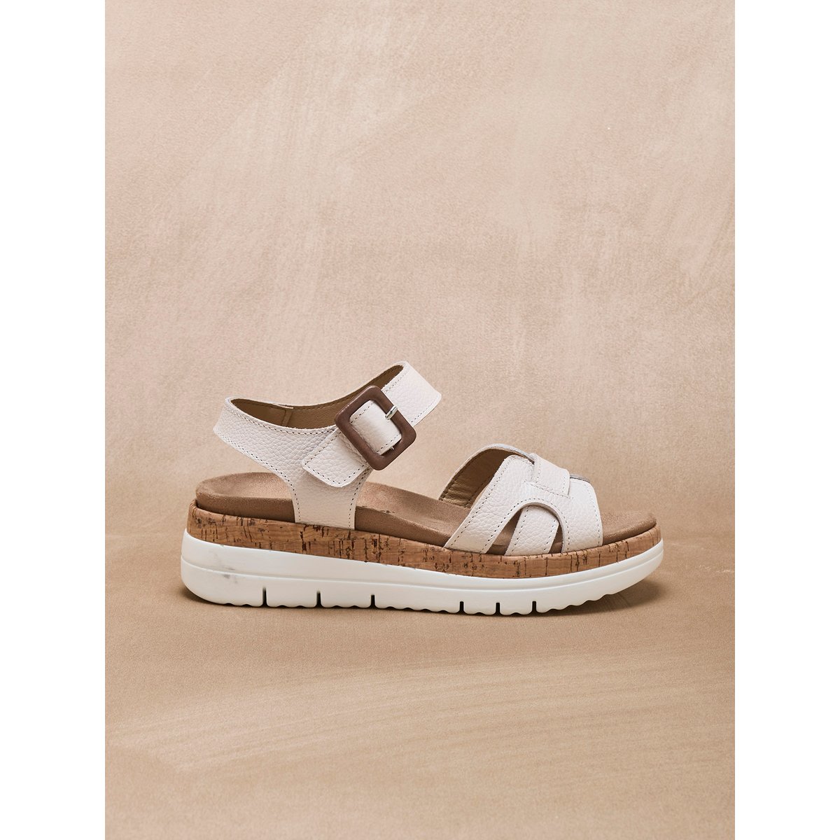Sandales fermées par scratch beige, PEDICONFORT