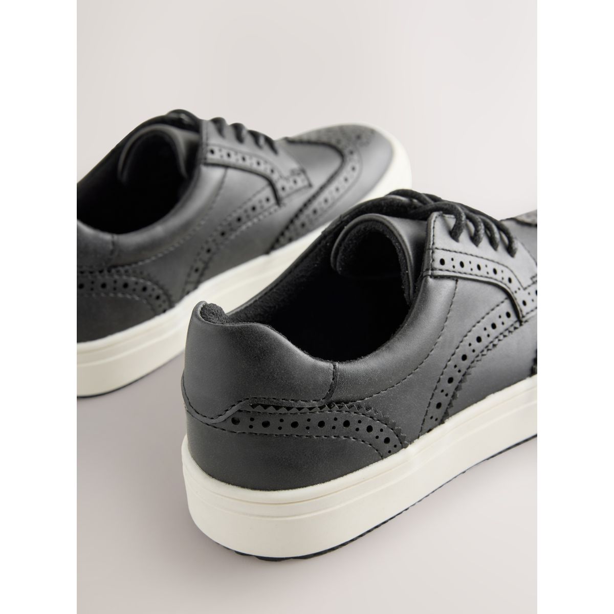 Chaussures richelieu à lacets noir, NEXT