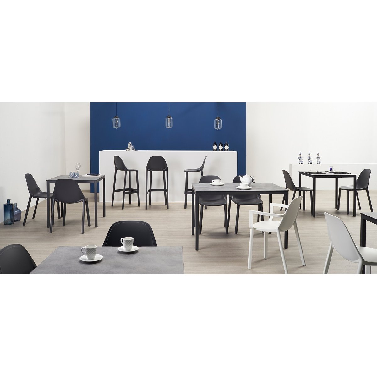 Chaise design empilable, PIU gris, SCAB DESIGN