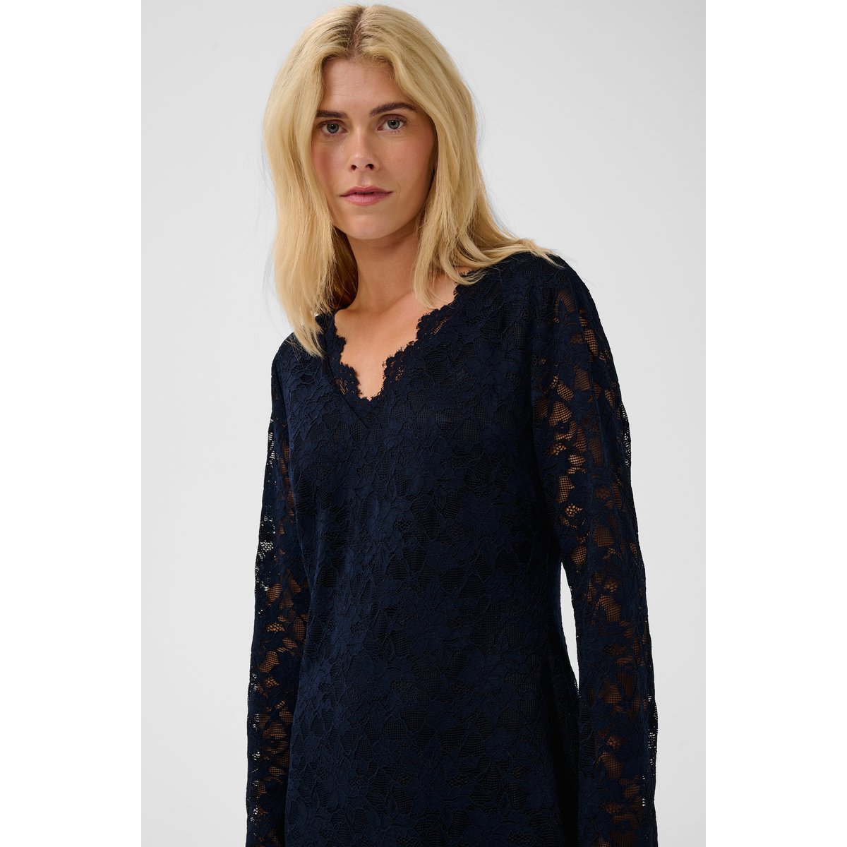 Robe bleu salute, CULTURE